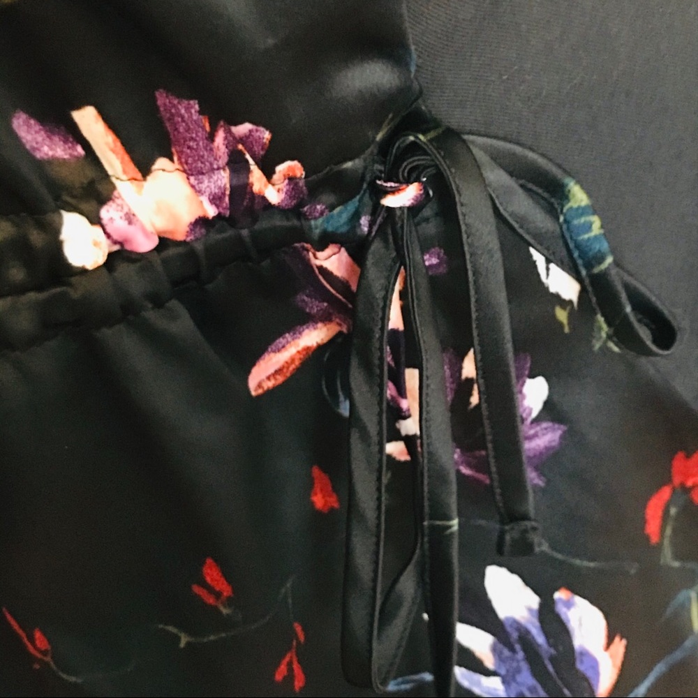 NWT women’s plus Size 3X black floral print top.